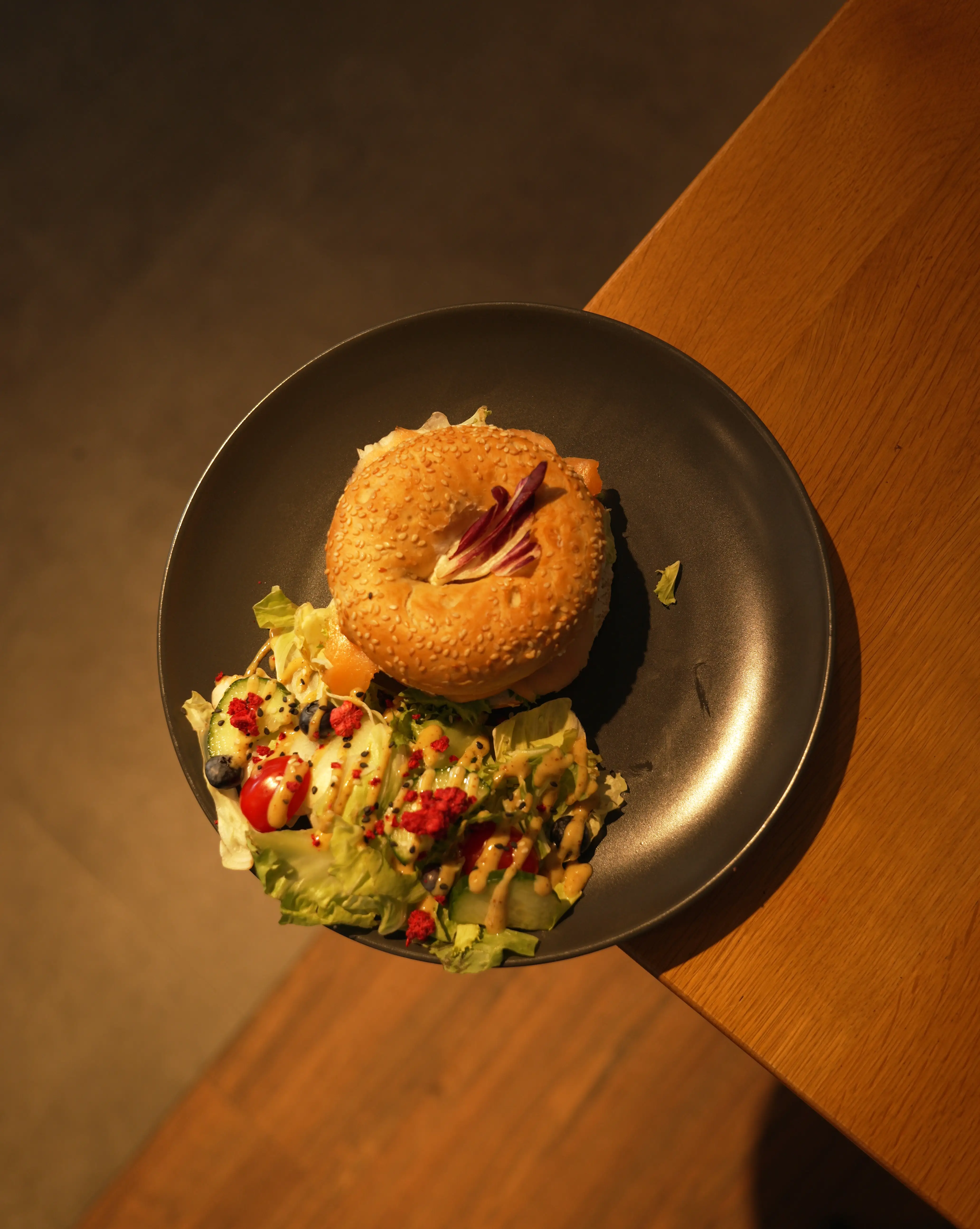 bagel-losos-olomouc-kavarna-tribes-brunch.webp