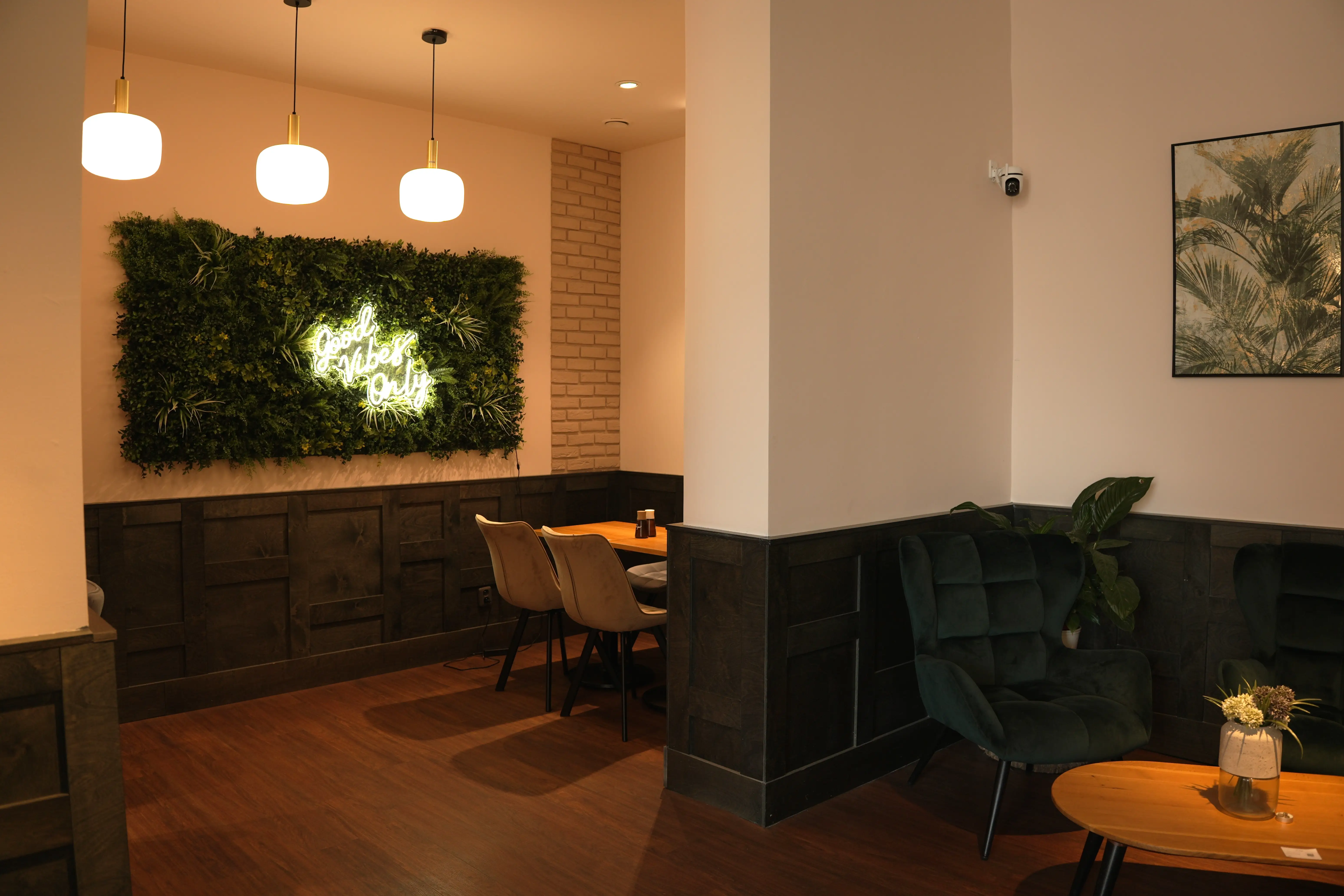 kavarna-tribes-brunch-coffee-olomouc-1.webp