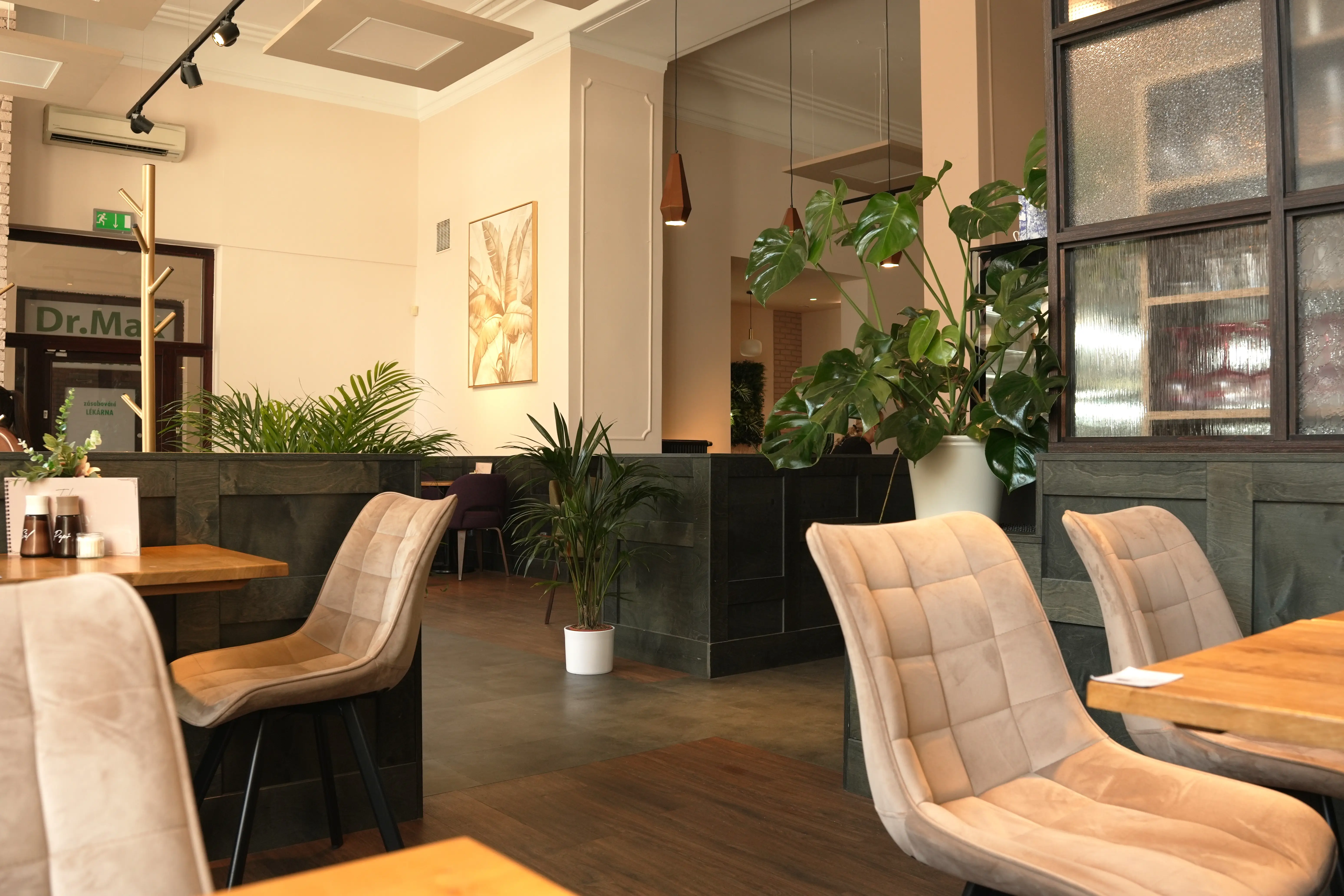 kavarna-tribes-brunch-coffee-olomouc-3.webp