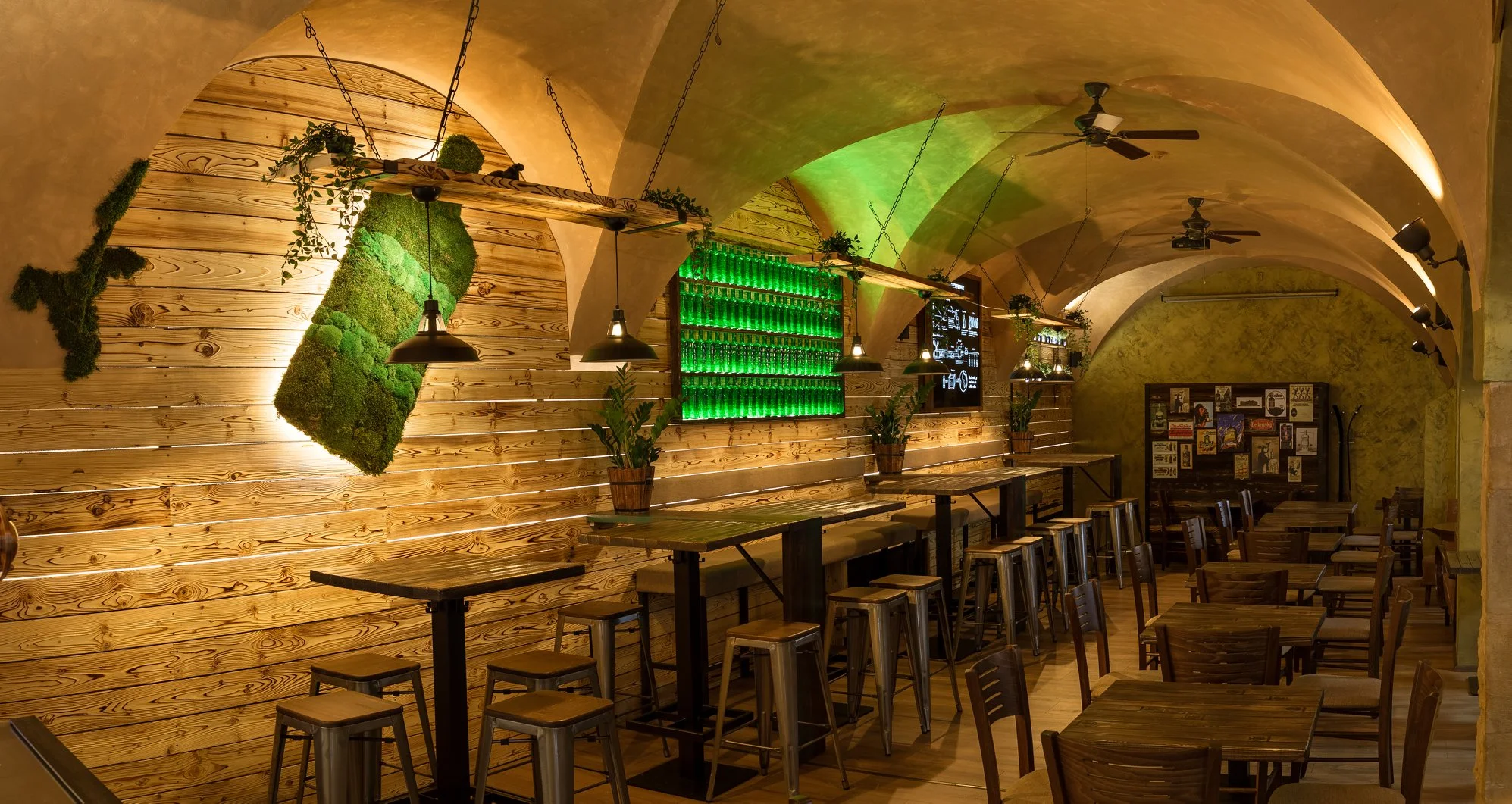 bottles-bar-olomouc.webp