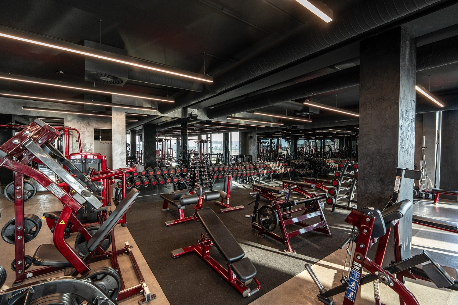nutrend-world-fitness-posilovna-2.jpg